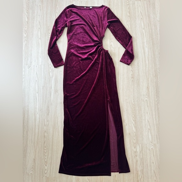 Petal & pup velvet velour peek a boo side slit maxi dress nwot - Picture 5 of 5